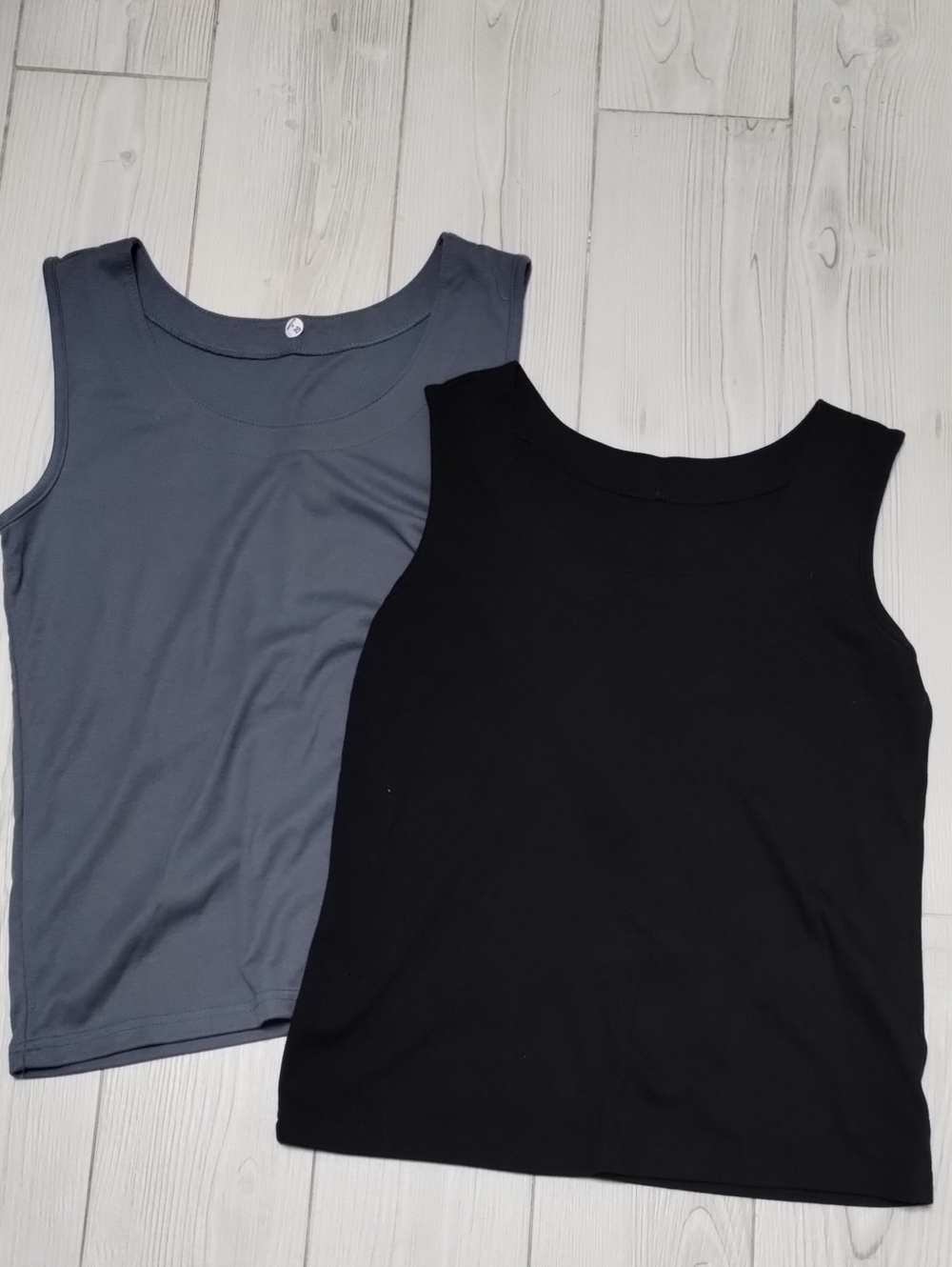 Black & Gray Sleeveless Tank Tops - Women's 2-Pack
